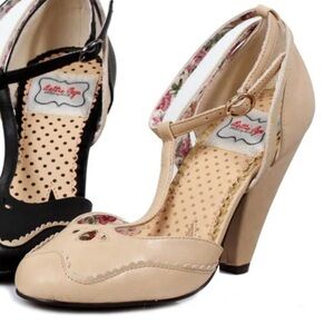 BETTIE PAGE ANNALISE Closed Toe T-strap Cone Heel Pump, Tan, Size 9/10, Preowned